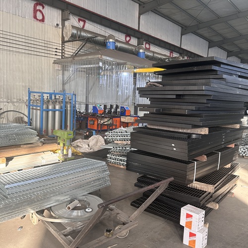 市政溝蓋板鋼格板用途及安裝施工規(guī)范
